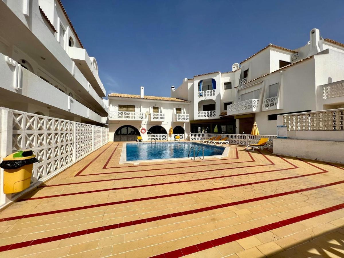 Albufeira Central 3 With Pool By Homing Kültér fotó
